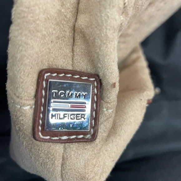 Tommy Hilfiger Tan and Brown Bag - Picture 9 of 10